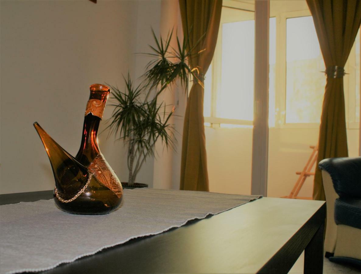 Casa Peterfi - Apartment With 3 Bedrooms And Spacious Living Room Târgu-Mureş Buitenkant foto